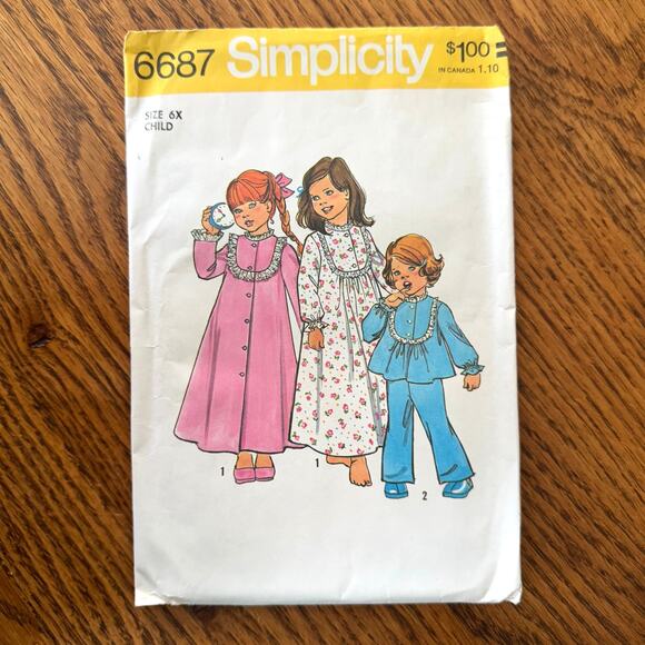 Vintage 1970s Simplicity 6687 Sewing Pattern Girls Size 6X PJs Robe Nightgown - Picture 1 of 2